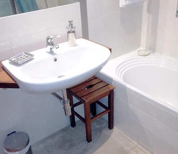 Rent Vesuvio 5* Nápoles