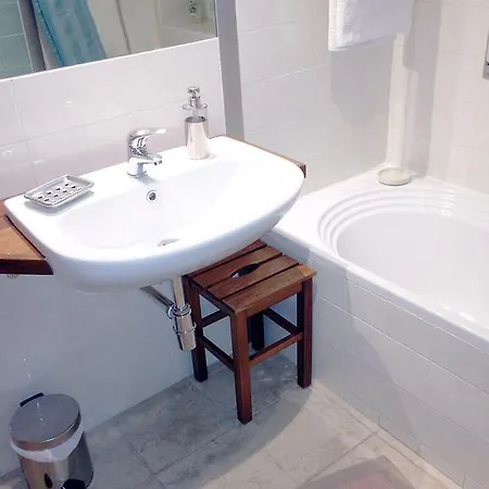 Rent Vesuvio 5* Nápoles